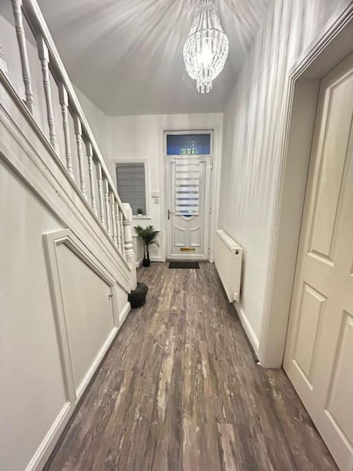 Lovely 5Br Home In Manchester. Close To The City Exterior foto
