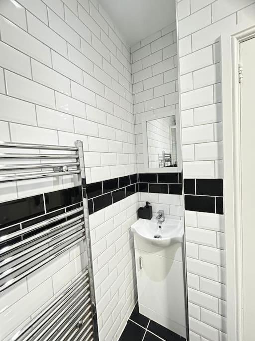Lovely 5Br Home In Manchester. Close To The City Exterior foto